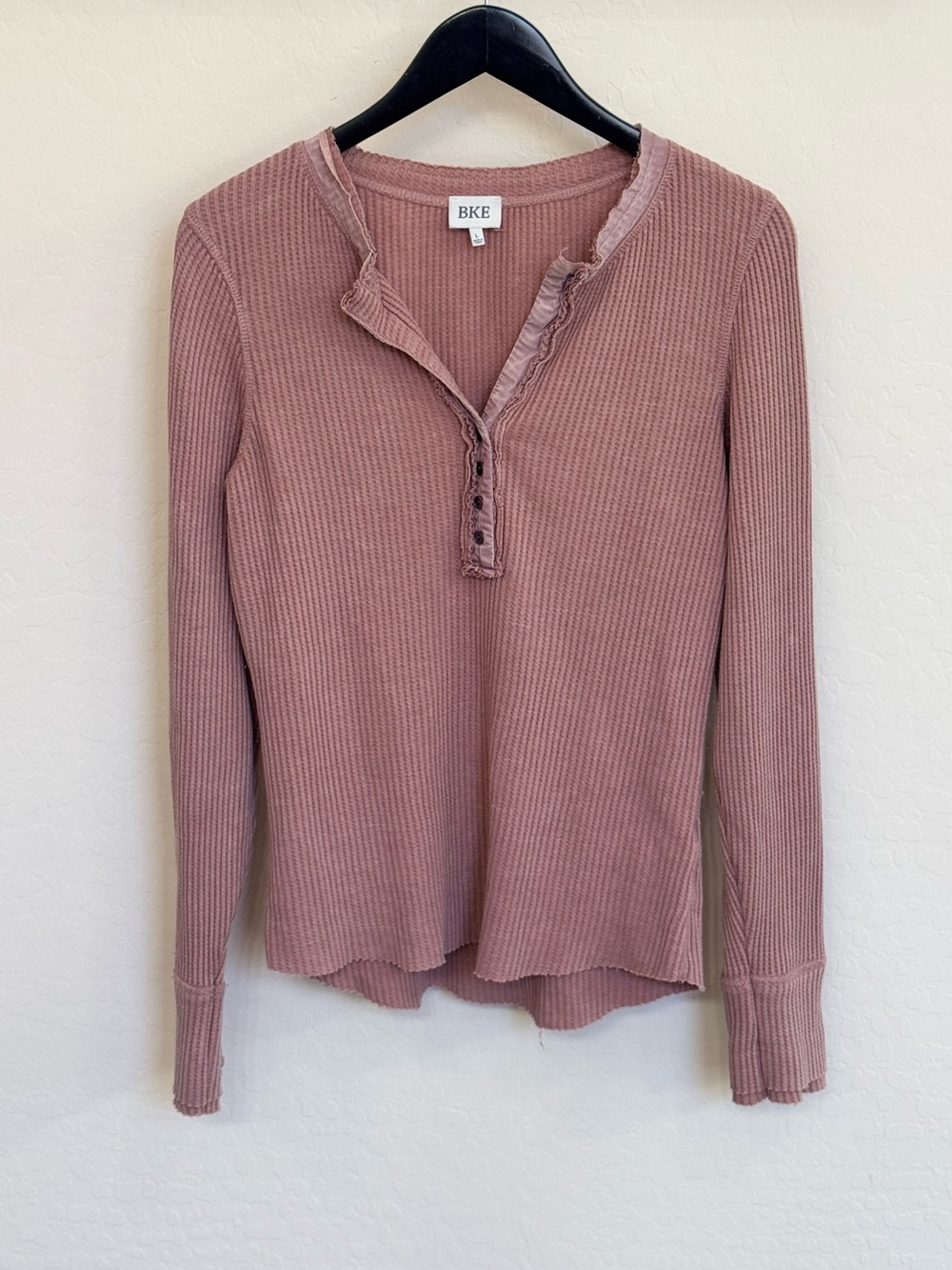 BKE Mauve Waffle Knit Thermal Henley Top Ruffle Trim Size L
